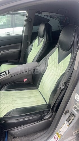 Toyota Prius-17