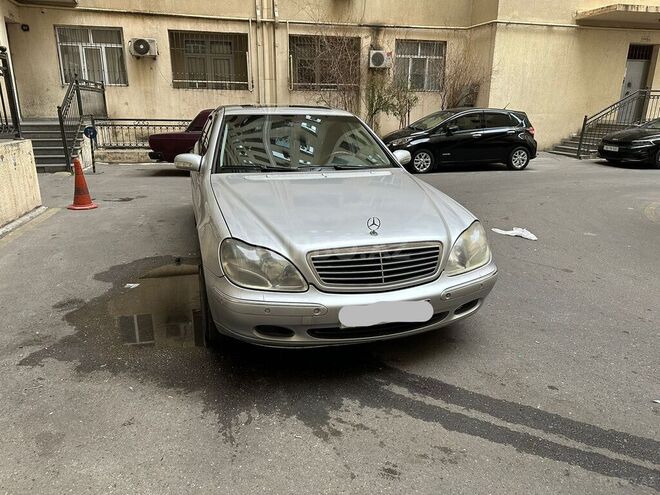 Mercedes S 320-1
