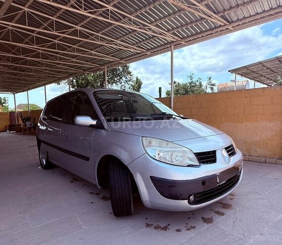 Renault Megane Scenic-1