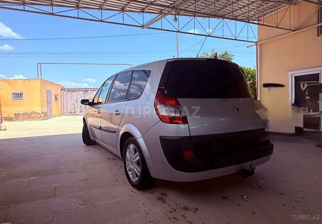 Renault Megane Scenic-3