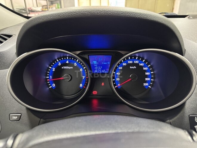Hyundai ix35-14