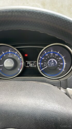 Hyundai Sonata-9