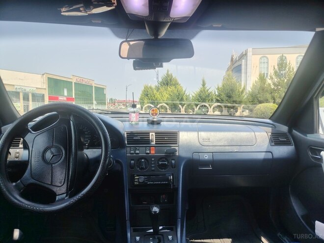 Mercedes C 200-9