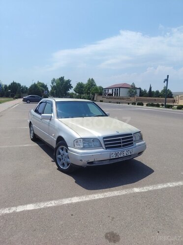 Mercedes C 200-1