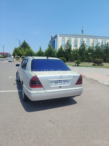 Mercedes C 200-6