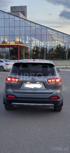 Kia Sorento-2