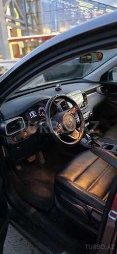 Kia Sorento-9