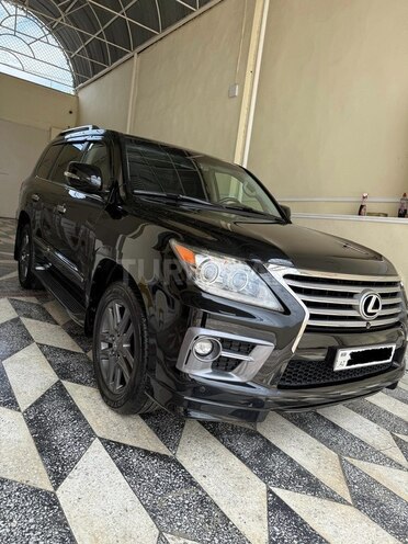 Lexus LX 570-13