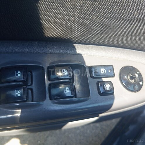 Kia Rio-16