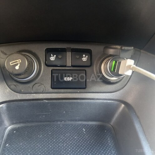 Kia Rio-17