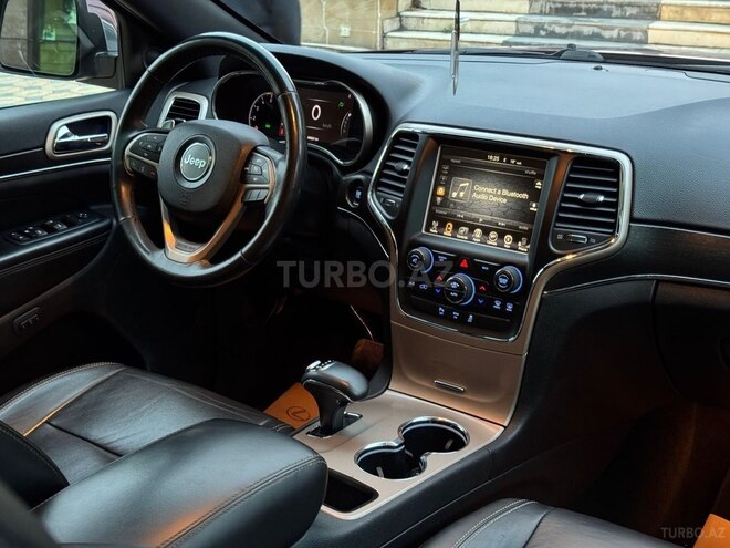 Jeep Grand Cherokee-3