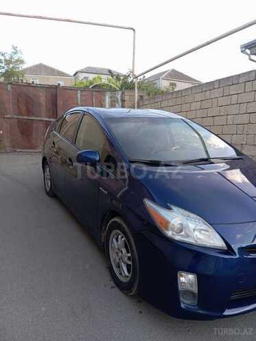 Toyota Prius-5
