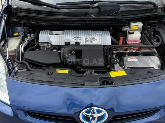 Toyota Prius-2