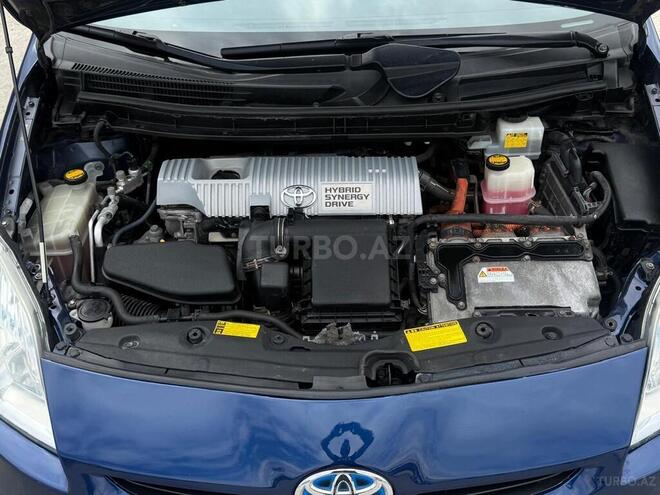 Toyota Prius-3