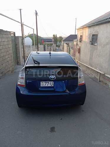 Toyota Prius-4
