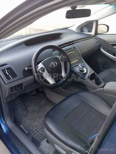 Toyota Prius-9