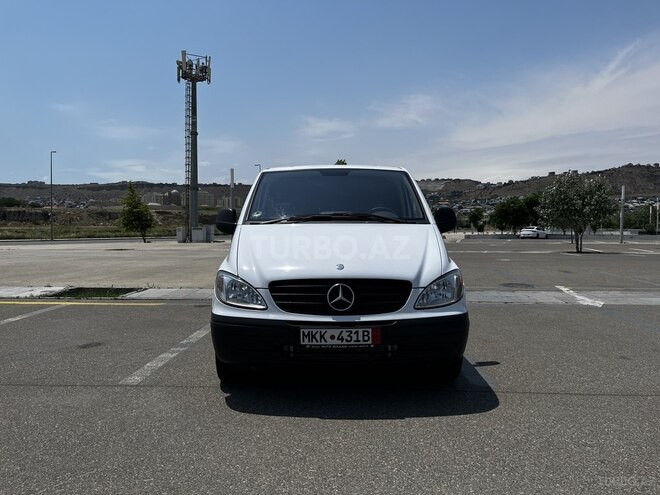 Mercedes Vito 111-1