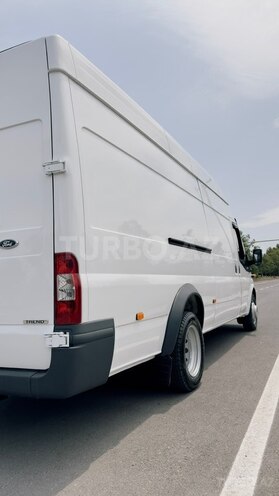 Ford Transit-8