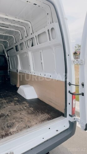 Ford Transit-15