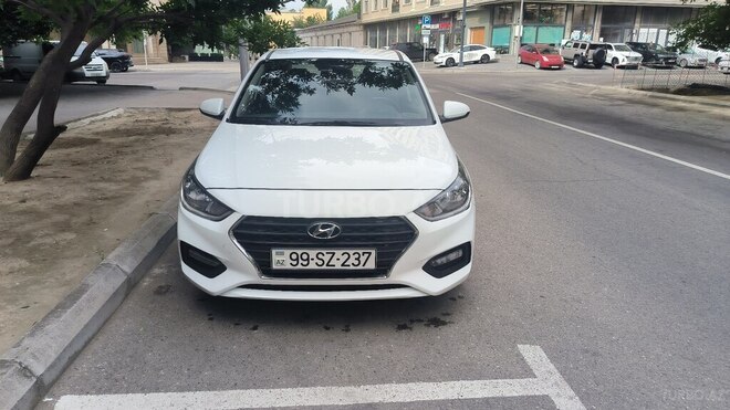 Hyundai Accent-1