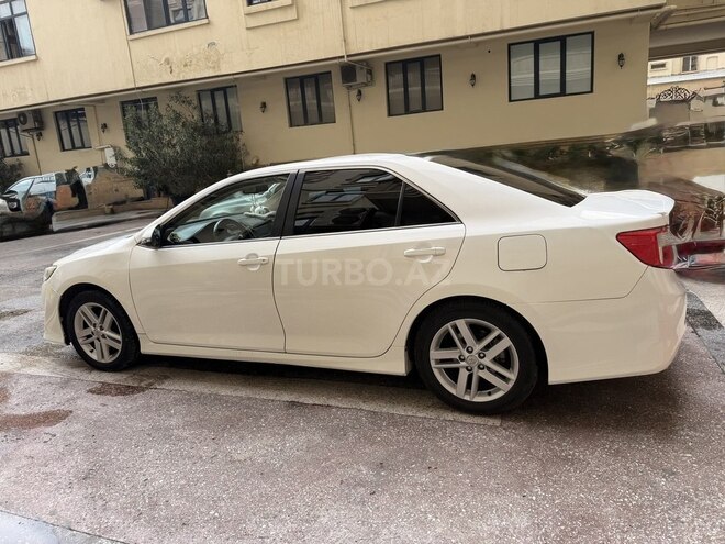 Toyota Camry-3