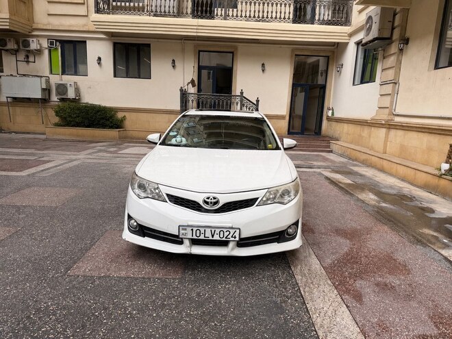 Toyota Camry-1