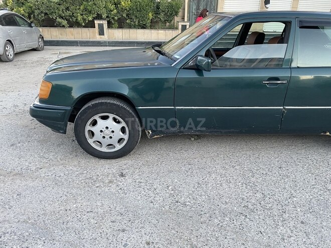 Mercedes 220 E-7