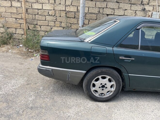 Mercedes 220 E-3