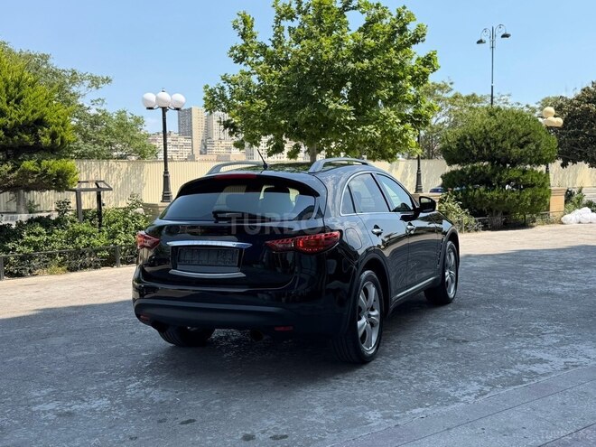 Infiniti FX35-8