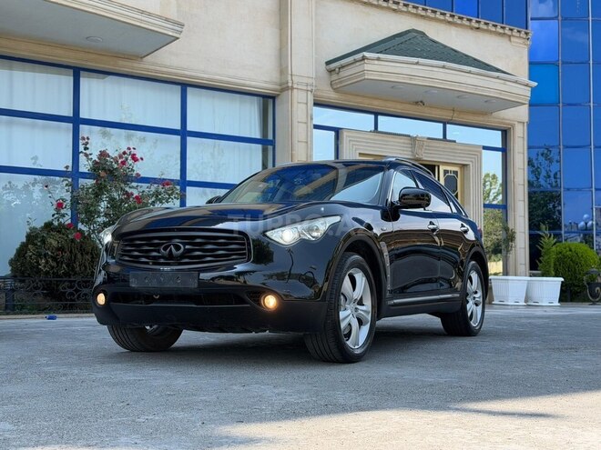 Infiniti FX35-3
