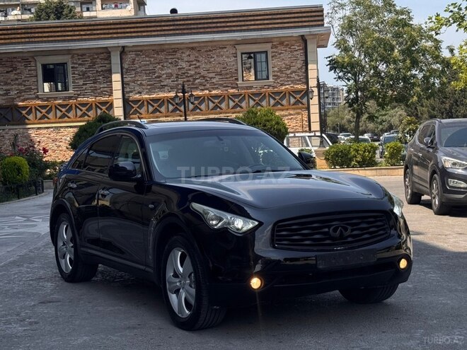 Infiniti FX35-1