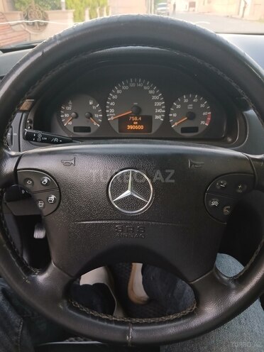 Mercedes E 240-2