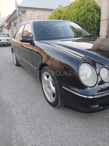 Mercedes E 240-6