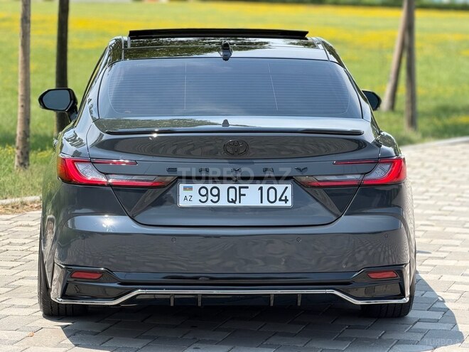 Toyota Camry-12