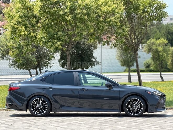 Toyota Camry-10