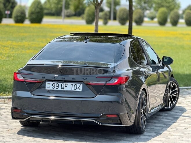 Toyota Camry-11