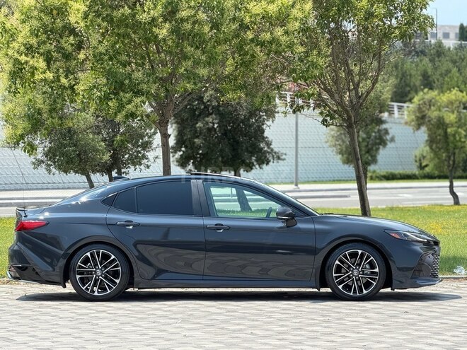 Toyota Camry-7