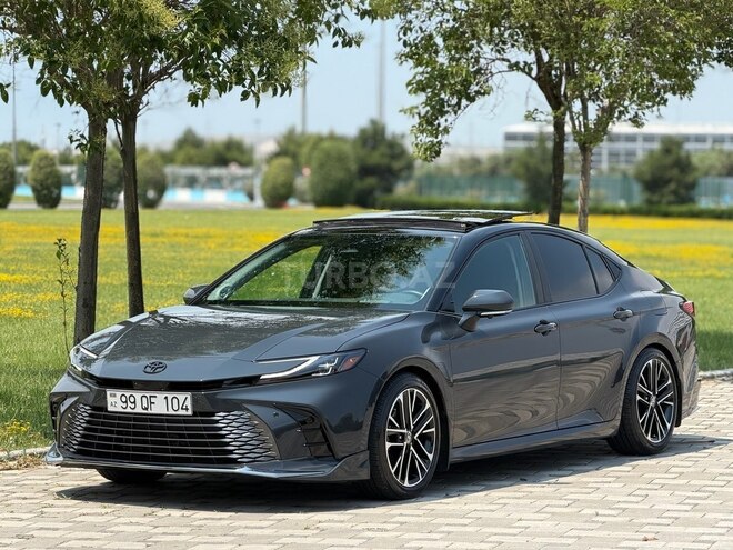 Toyota Camry-5