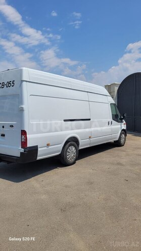 Ford Transit-6