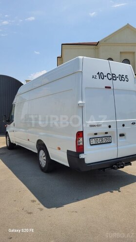 Ford Transit-5