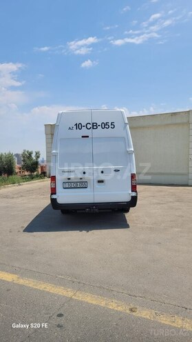 Ford Transit-4