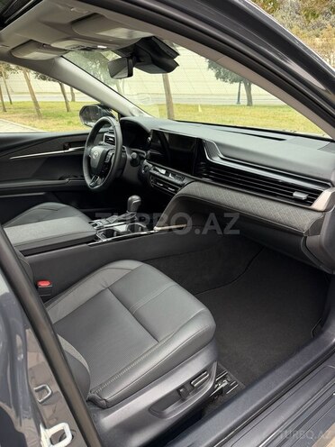 Toyota Camry-15