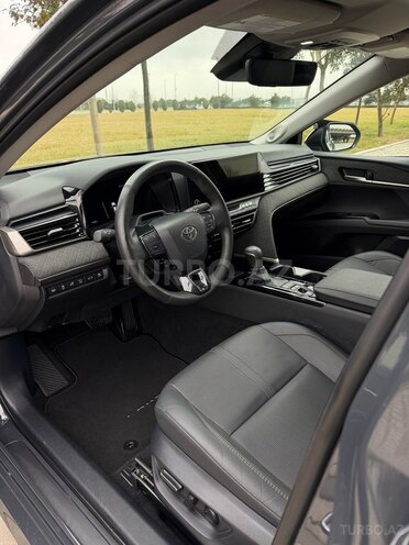 Toyota Camry-16
