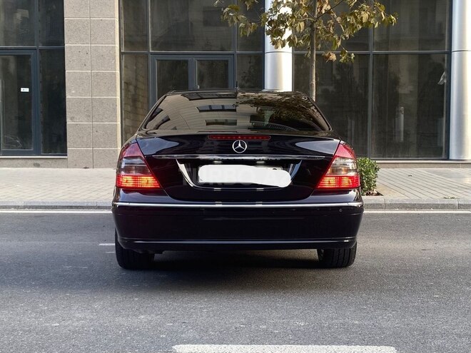 Mercedes E 220-3