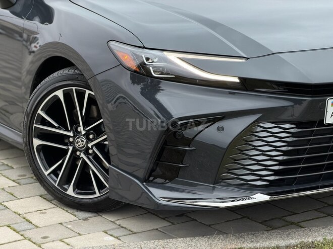 Toyota Camry-21