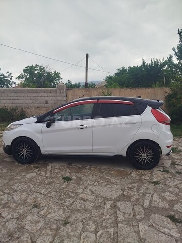 Ford Fiesta-3