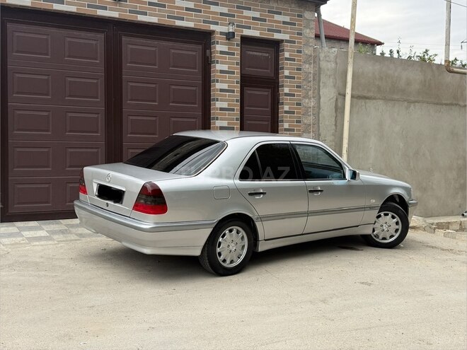 Mercedes C 180-3