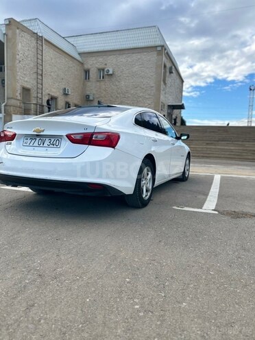 Chevrolet Malibu-8
