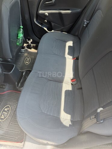 Kia Rio-2