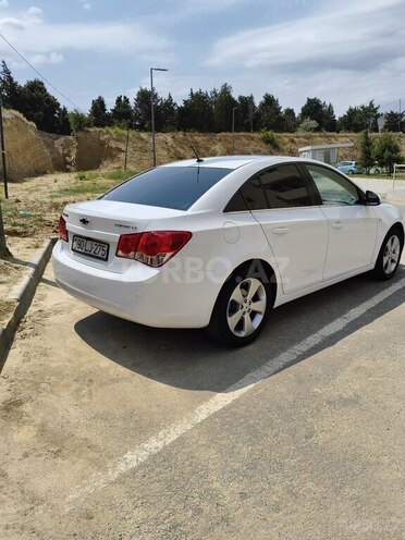 Chevrolet Cruze-11